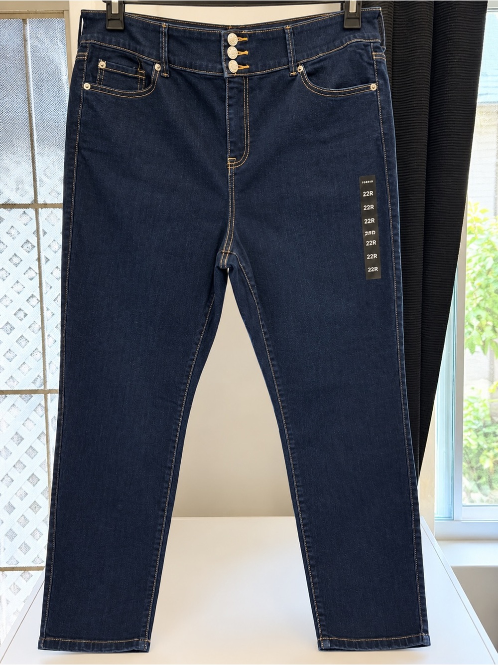 Torrid Women’s Size 22R Dark Wash Triple Button Jeans NWT